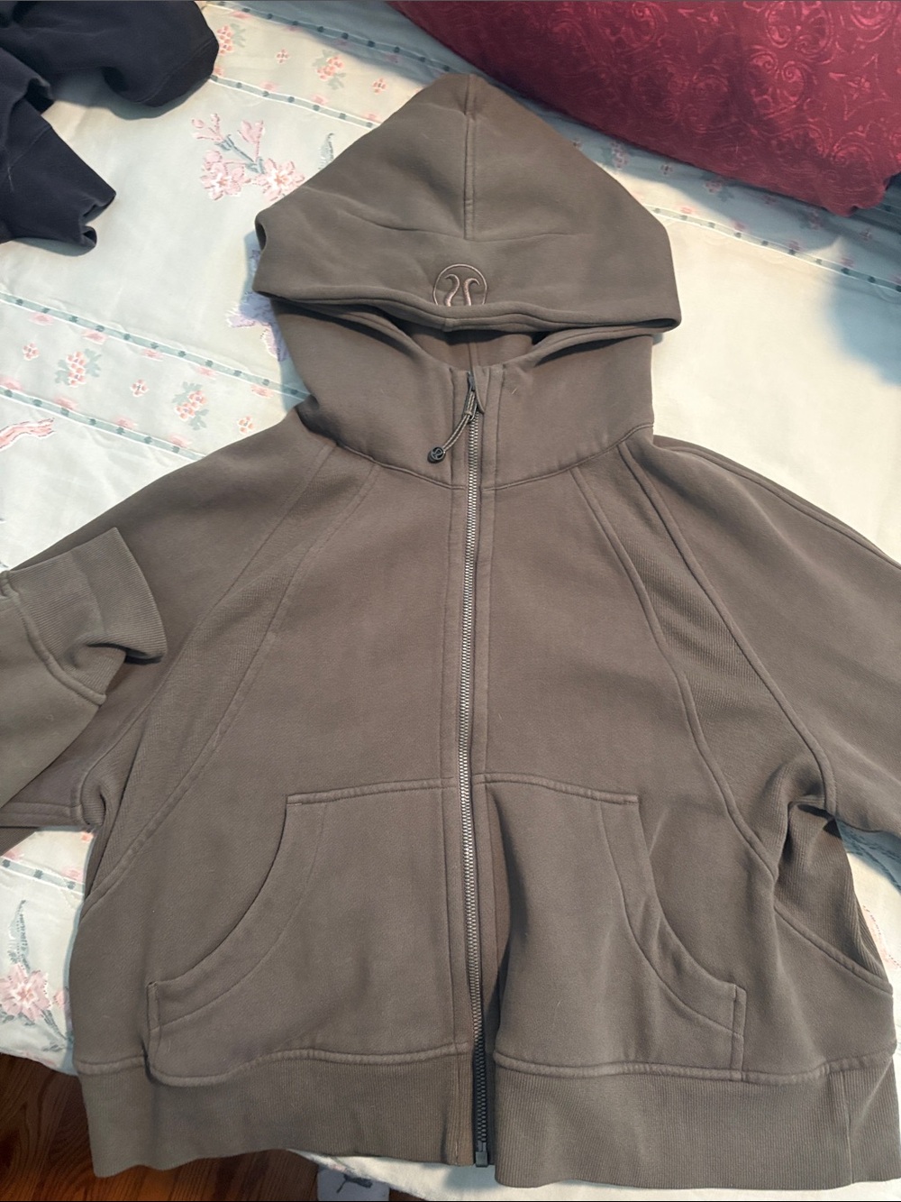 Lululemon cropped scuba zip up